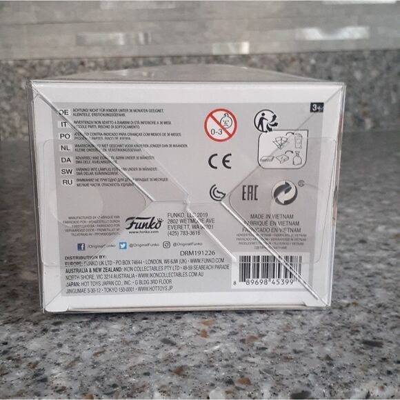 Charlie Sheen Autographed Funko...with Pop Soft Cover Protector... - Picture 5 of 6